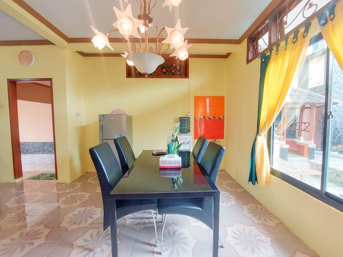 Villa Samsu By Puncak Holiday Cianjur Buitenkant foto